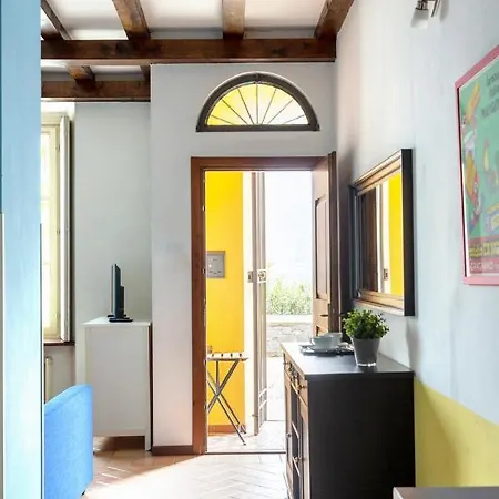 La Maison Des Lions Appartamenti Vacanze Accesso Diretto Alla Spiaggia Localita Amore Cannobio Exterior photo
